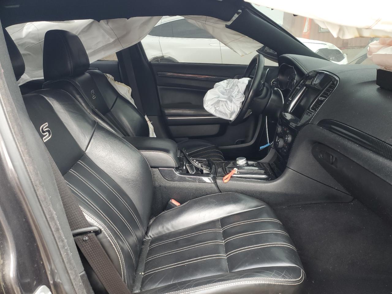 2020 Chrysler 300 - Image 7