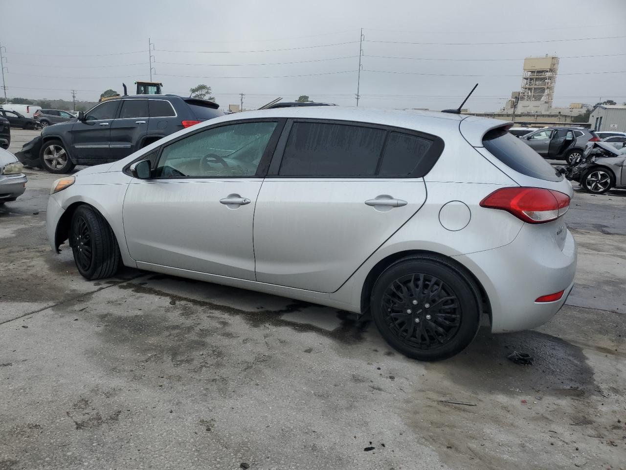 VIN KNAFK5A88G5644426 2016 KIA FORTE no.2