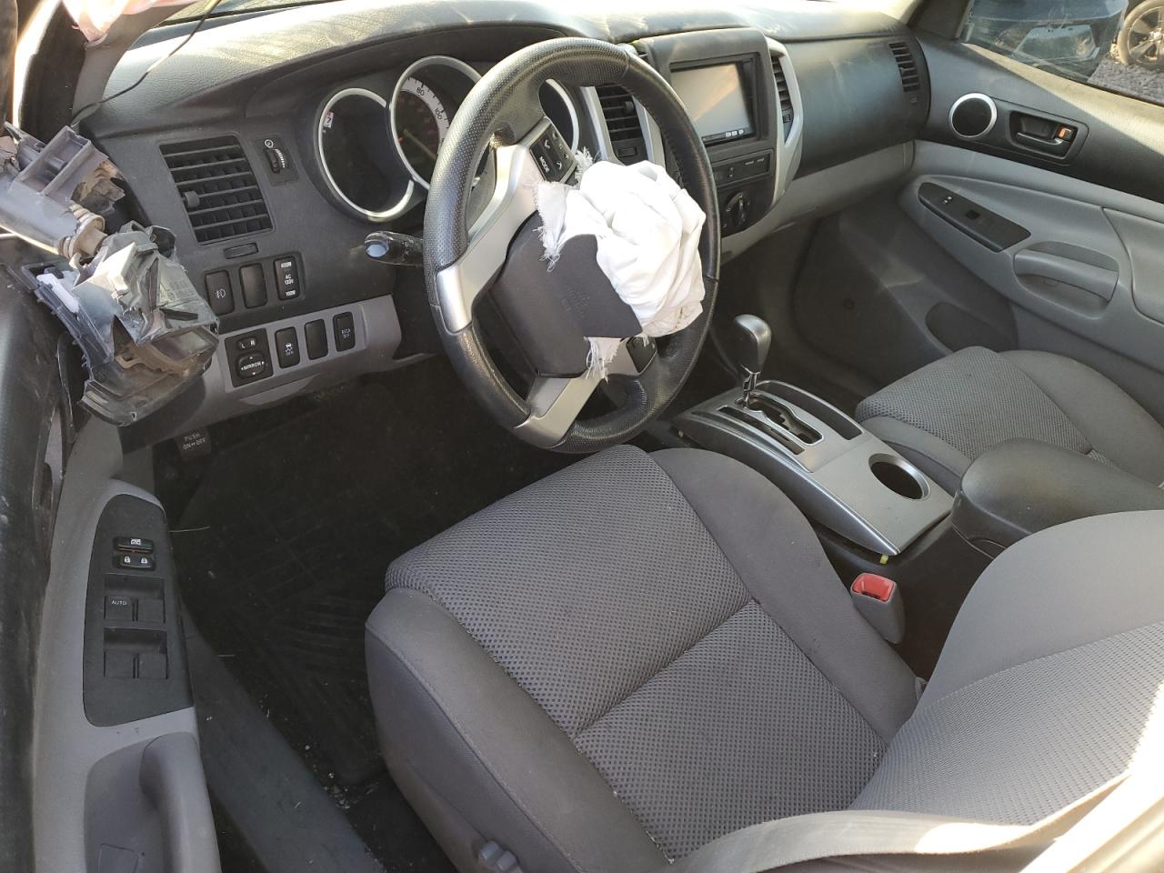 2012 Toyota Tacoma - Image 8