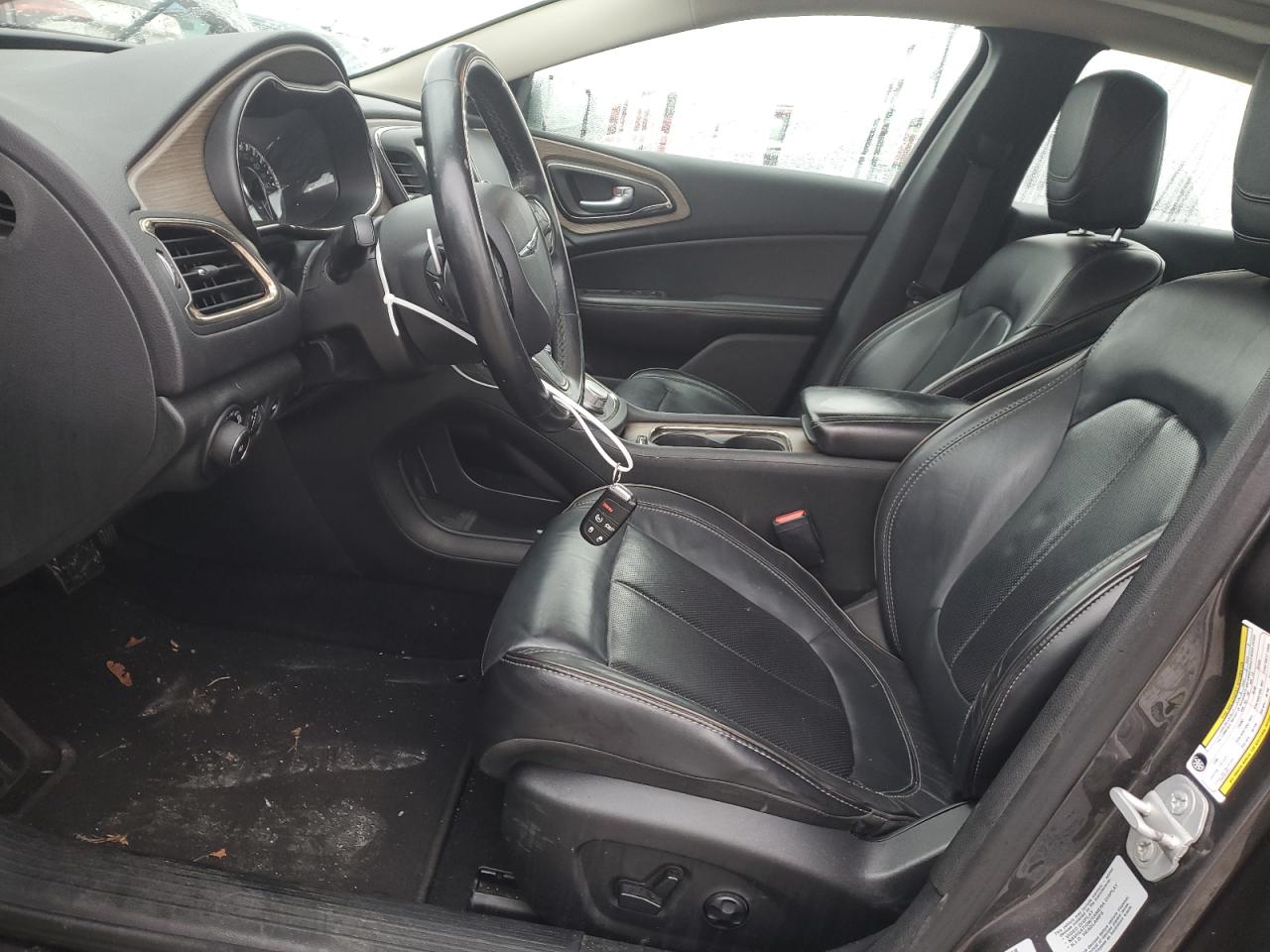 2015 Chrysler 200 - Image 7