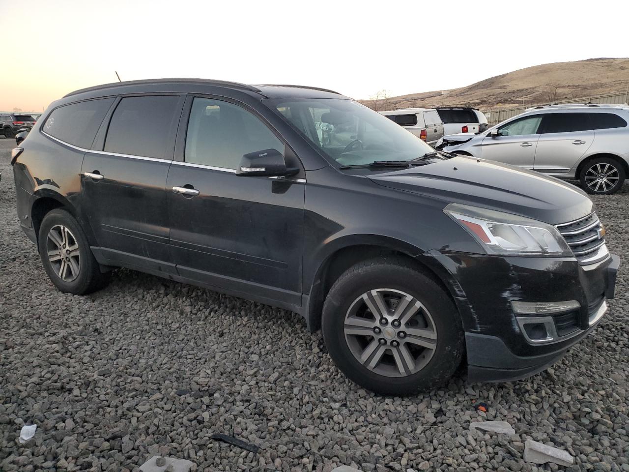 VIN 1GNKRGKD2FJ211606 2015 CHEVROLET TRAVERSE no.4