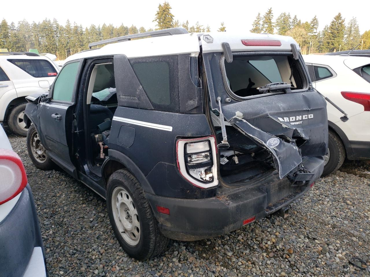 2023 Ford Bronco - Image 2