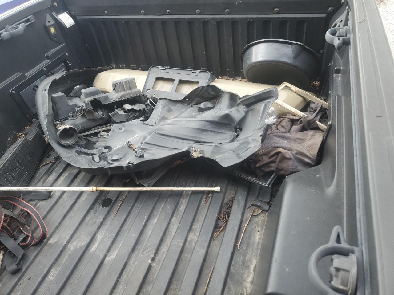 2018 Toyota Tacoma - Image 12