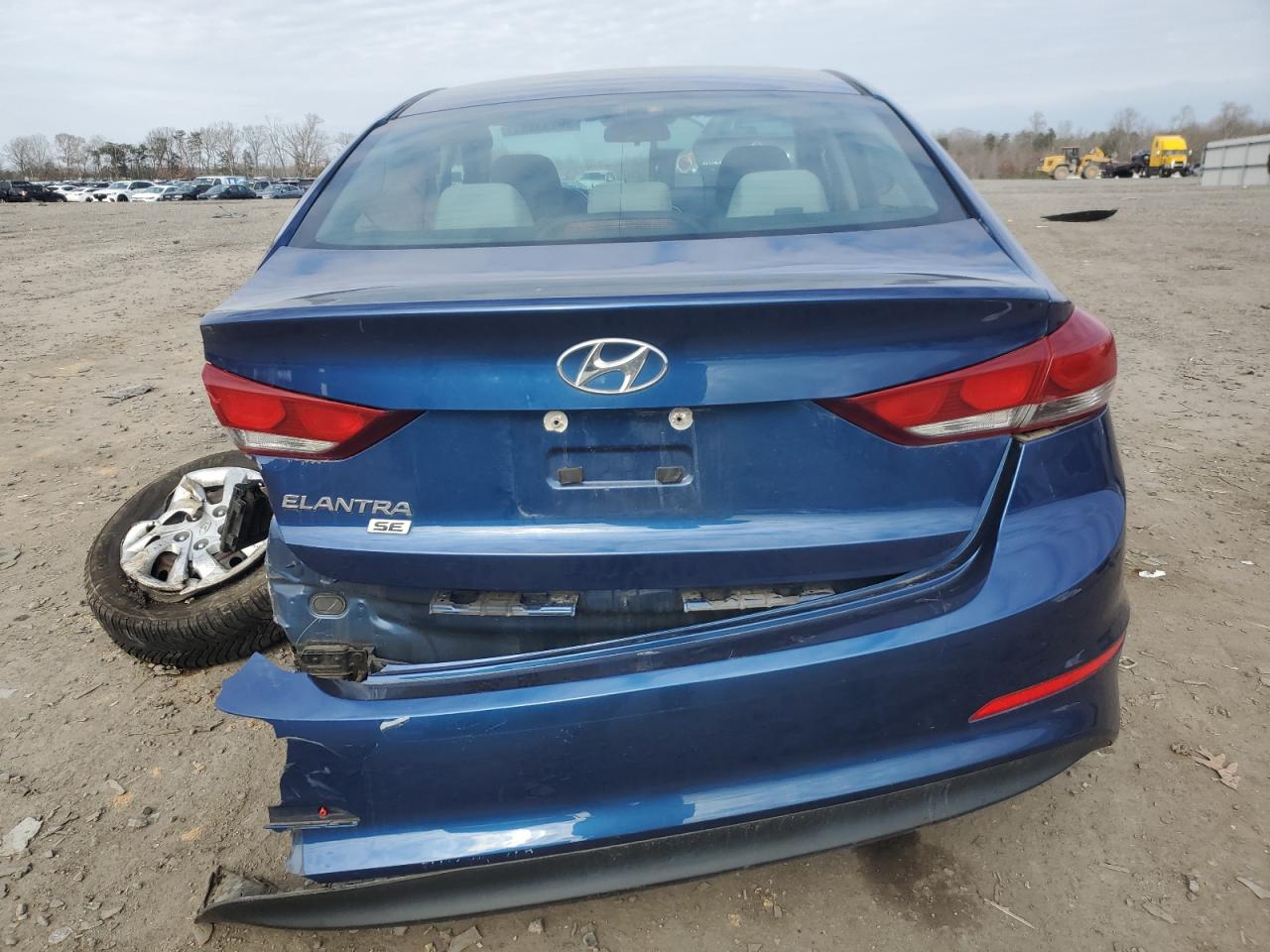 2018 Hyundai Elantra - Image 6