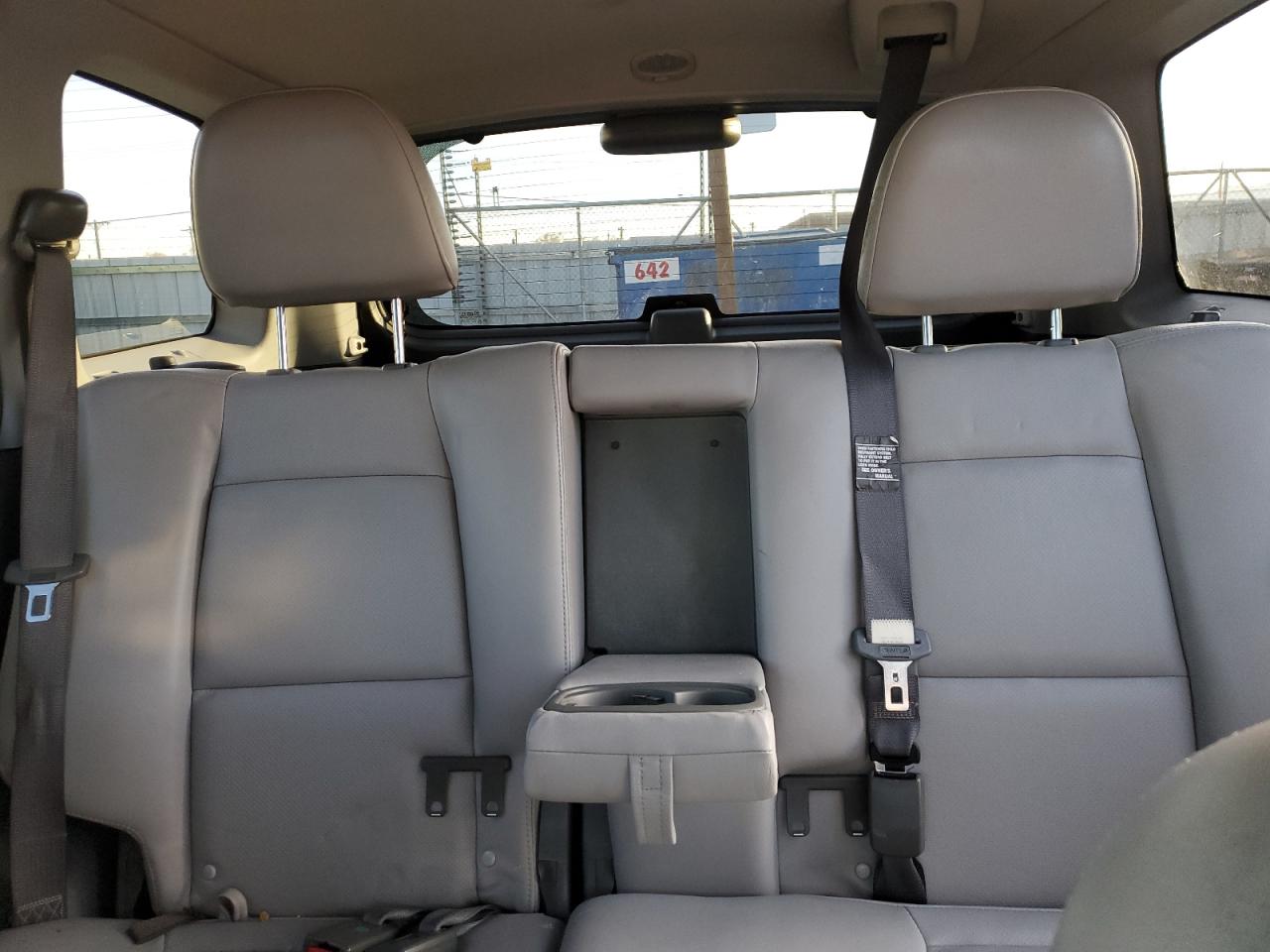 2005 Hyundai Santa Fe - Image 10