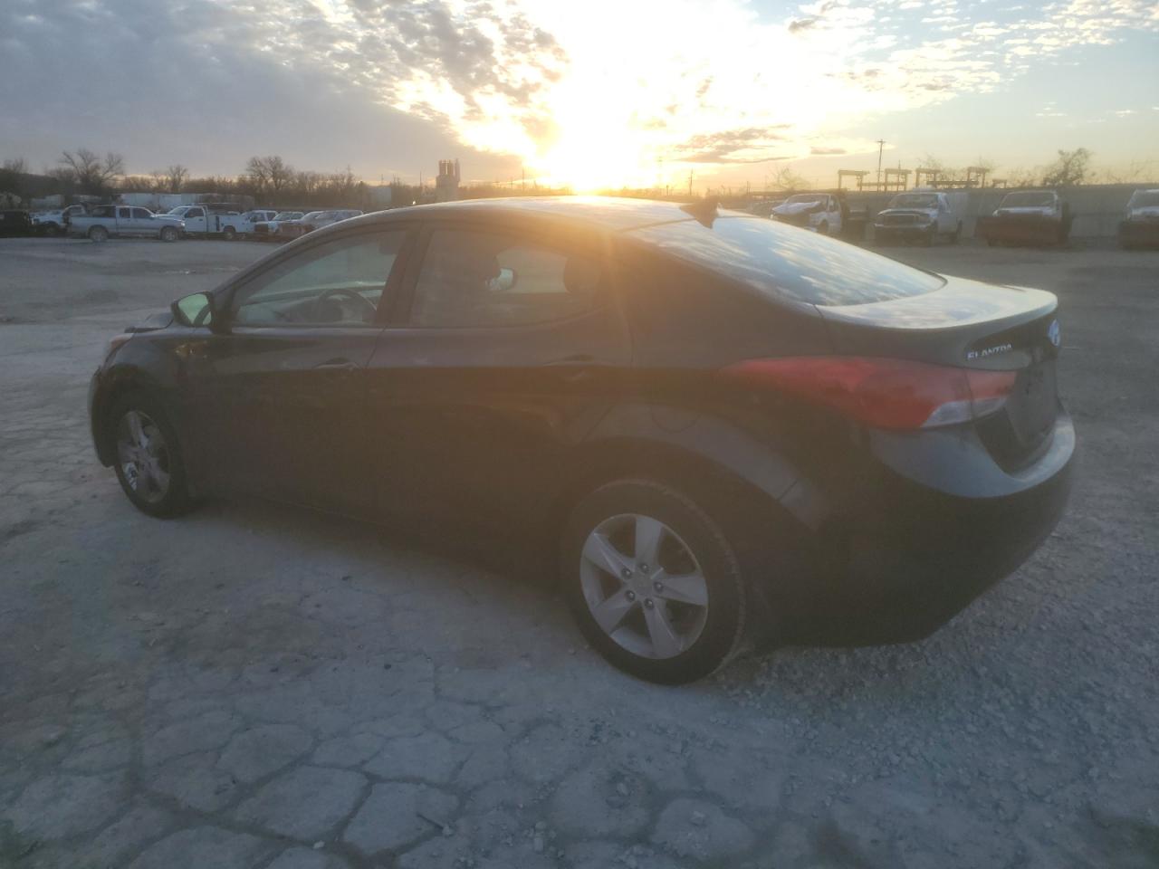 VIN KMHDH4AE9DU929724 2013 HYUNDAI ELANTRA no.2