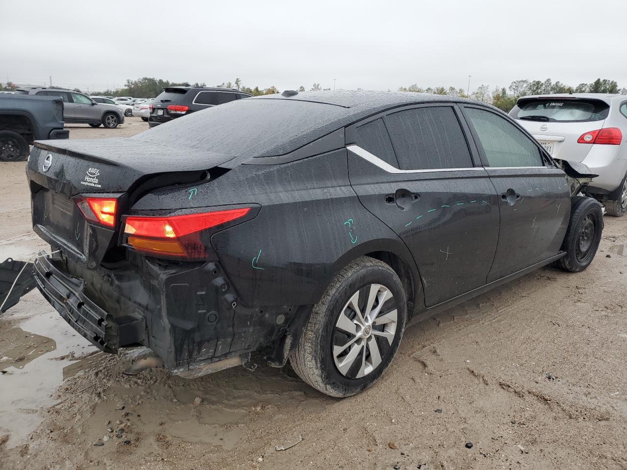 2020 Nissan Altima - Image 3