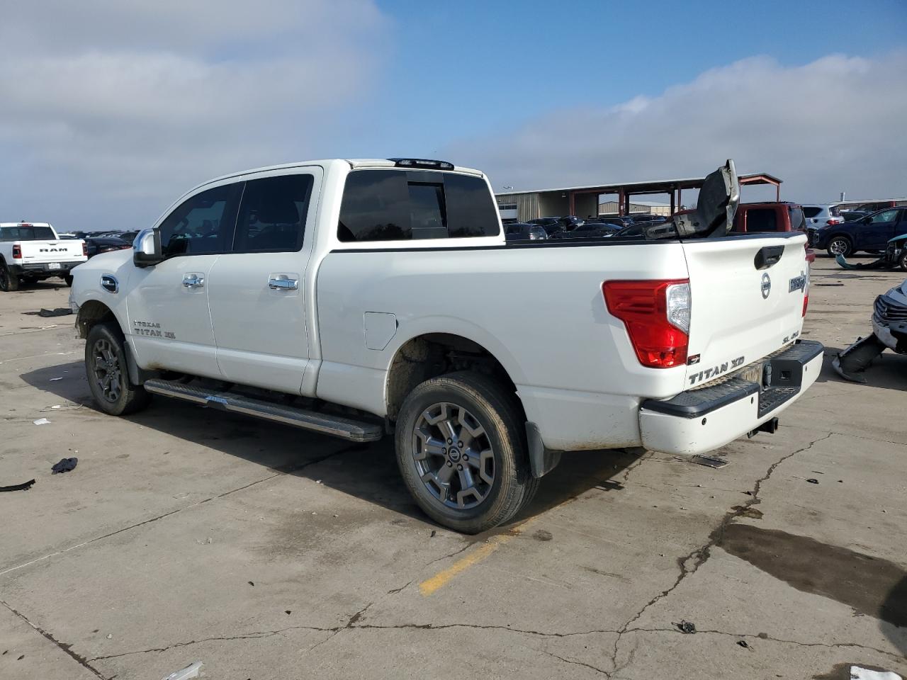 VIN 1N6AA1F40JN513624 2018 NISSAN TITAN no.2