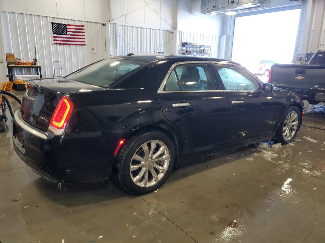 VIN 2C3CCASG9HH534145 2017 CHRYSLER 300 no.3