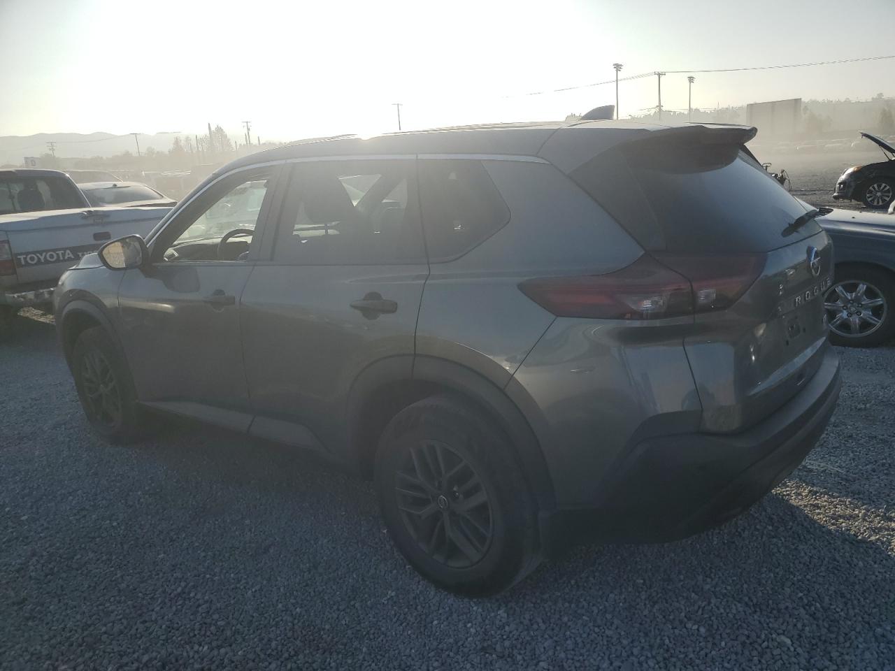 2021 Nissan Rogue - Image 2