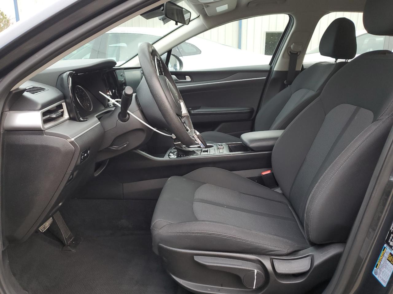 2023 Kia K5 - Image 7