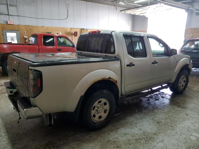 Пикапы NISSAN FRONTIER 2013 Серебристый