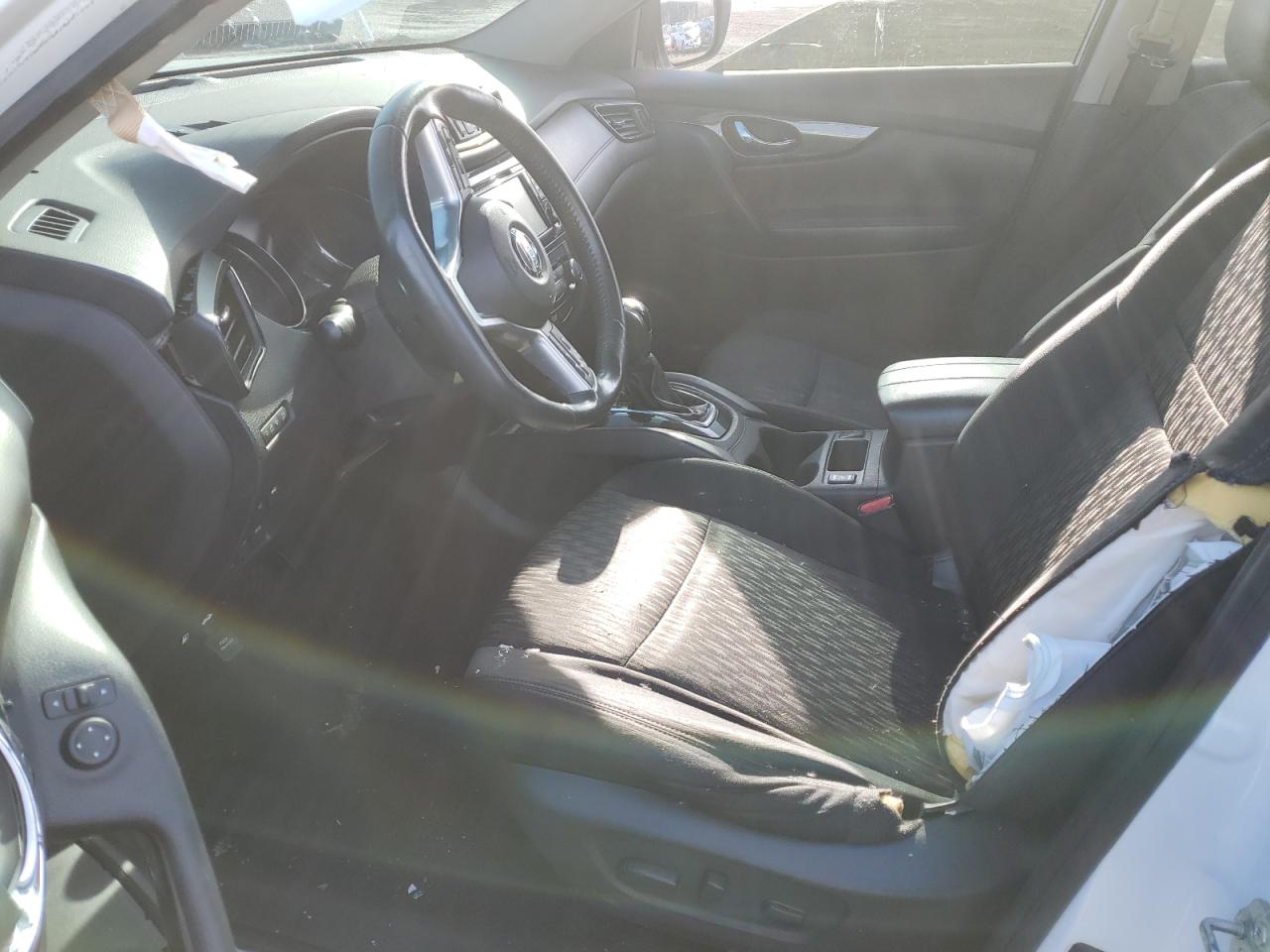 2017 Nissan Rogue - Image 7