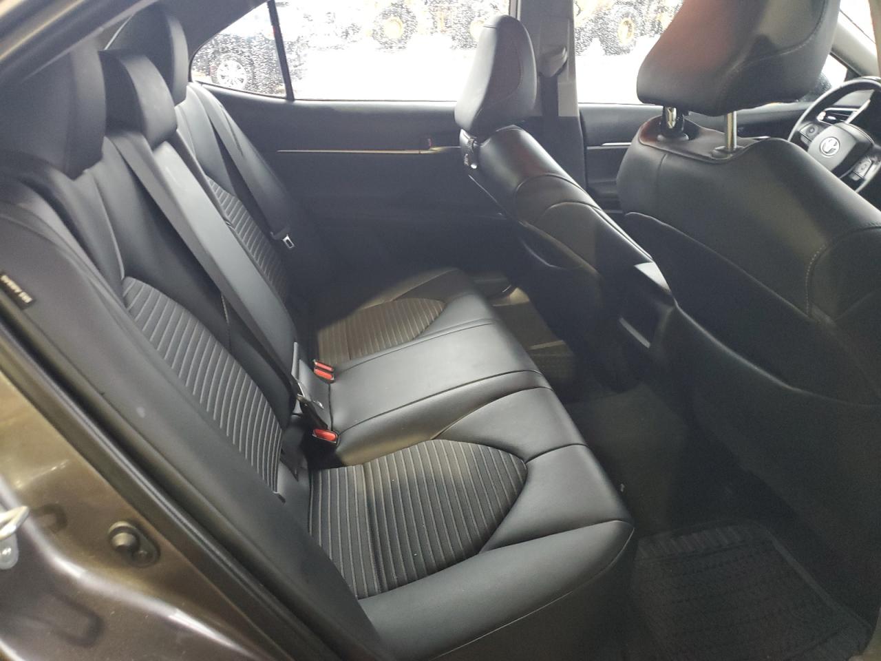 2022 Toyota Camry - Image 10