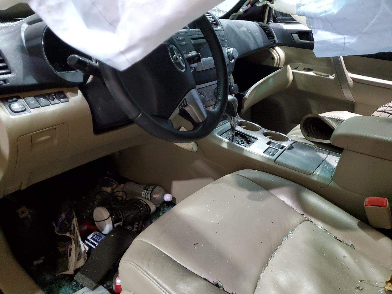 2011 Toyota Highlander - Image 8