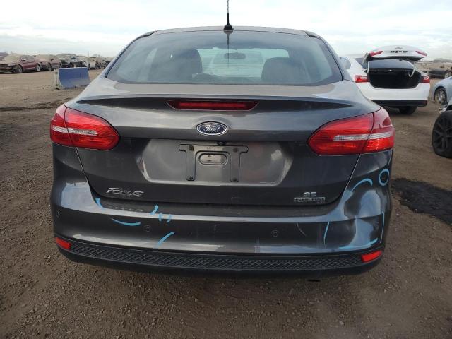 Sedans FORD FOCUS 2016 Gray