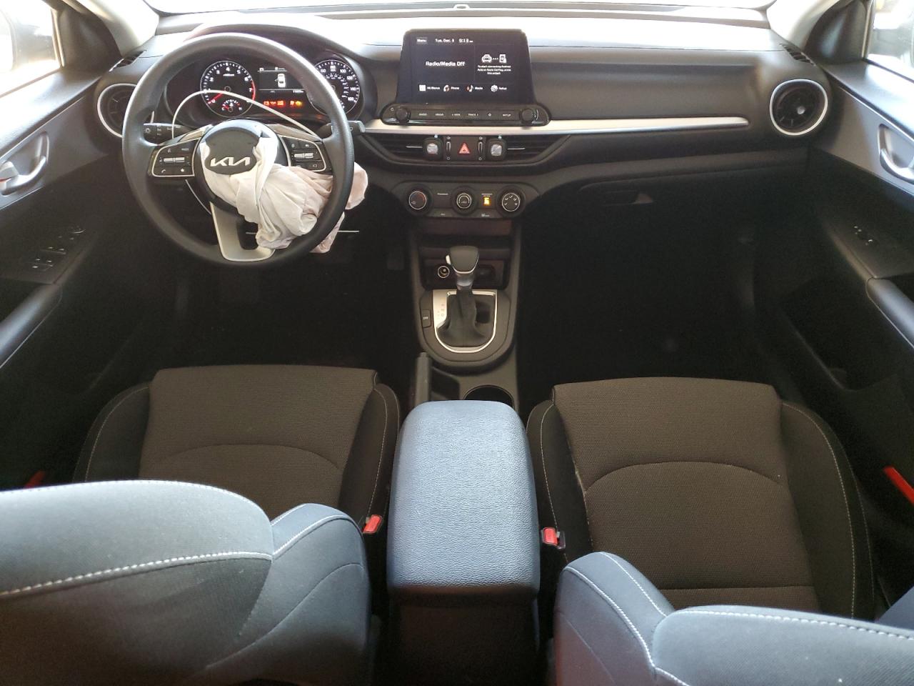 2024 Kia Forte - Image 8