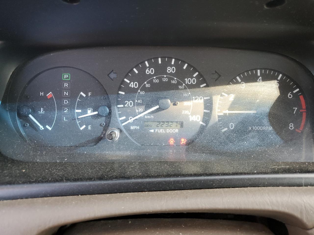 2000 Toyota Camry Ce VIN: JT2BG22K2Y0445598 Lot: 83445854