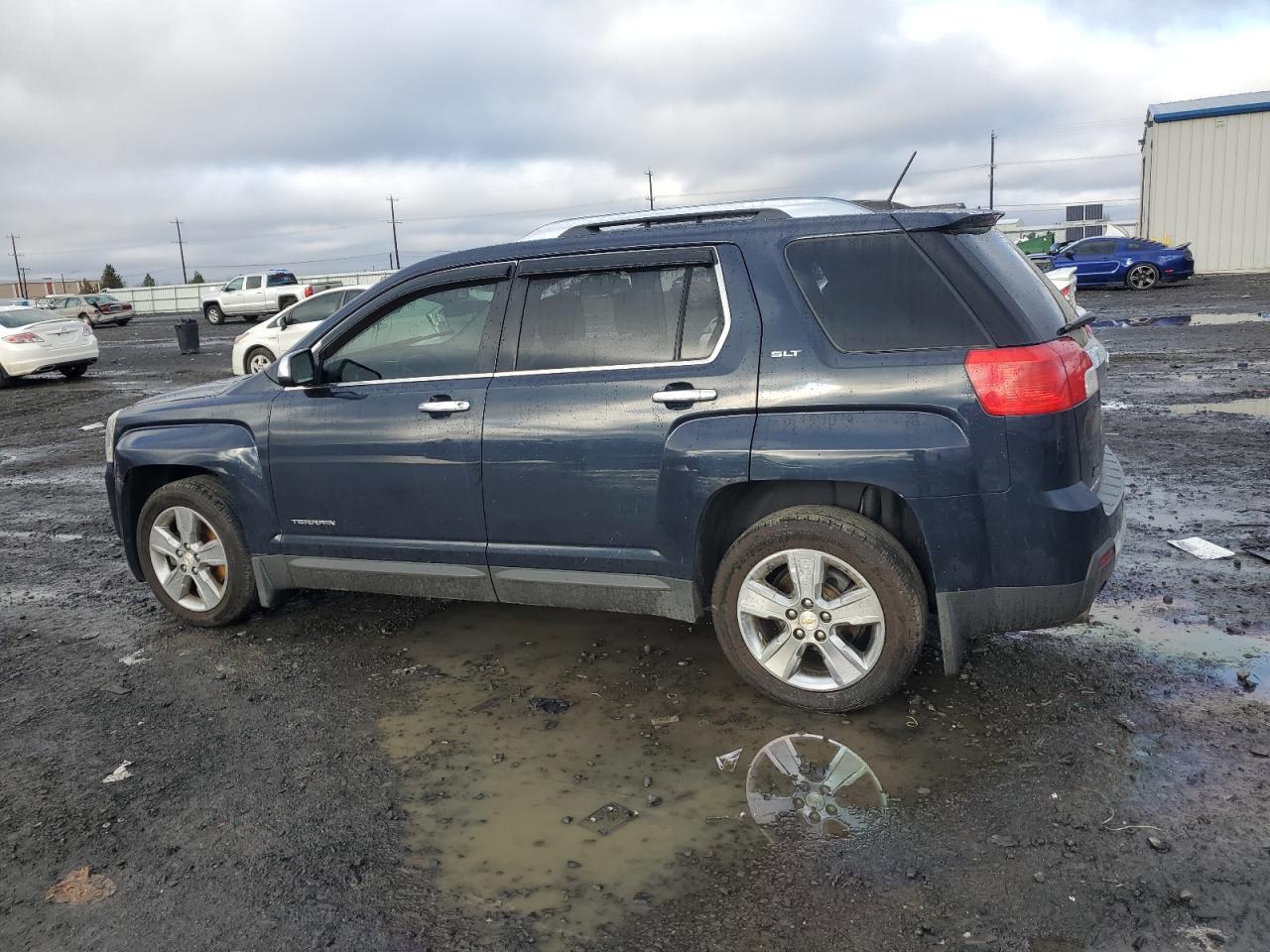 2015 GMC Terrain - Image 2