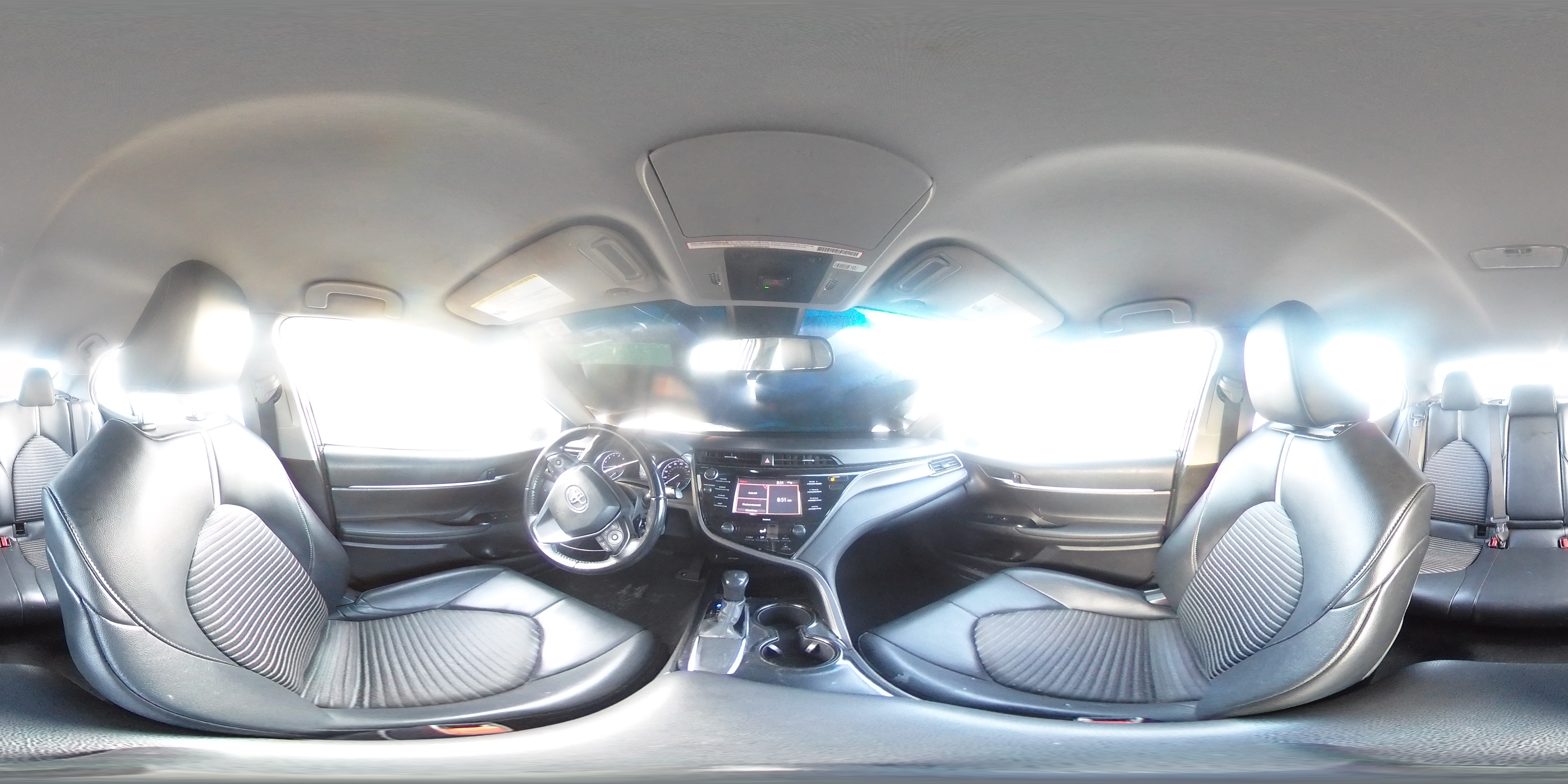 2020 Toyota Camry - Image 14