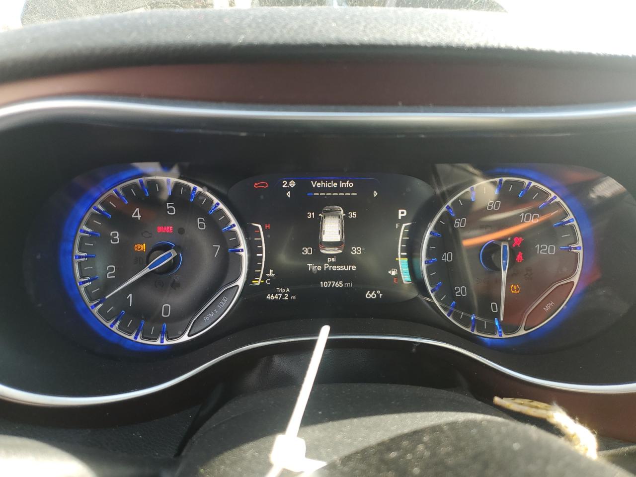 2020 Chrysler Pacifica - Image 9
