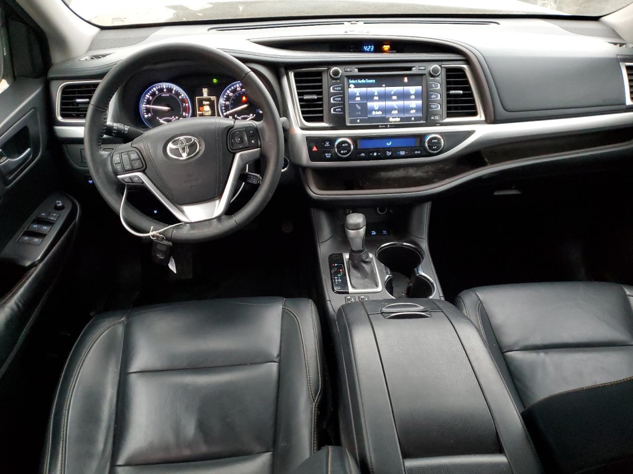 2015 Toyota Highlander - Image 8