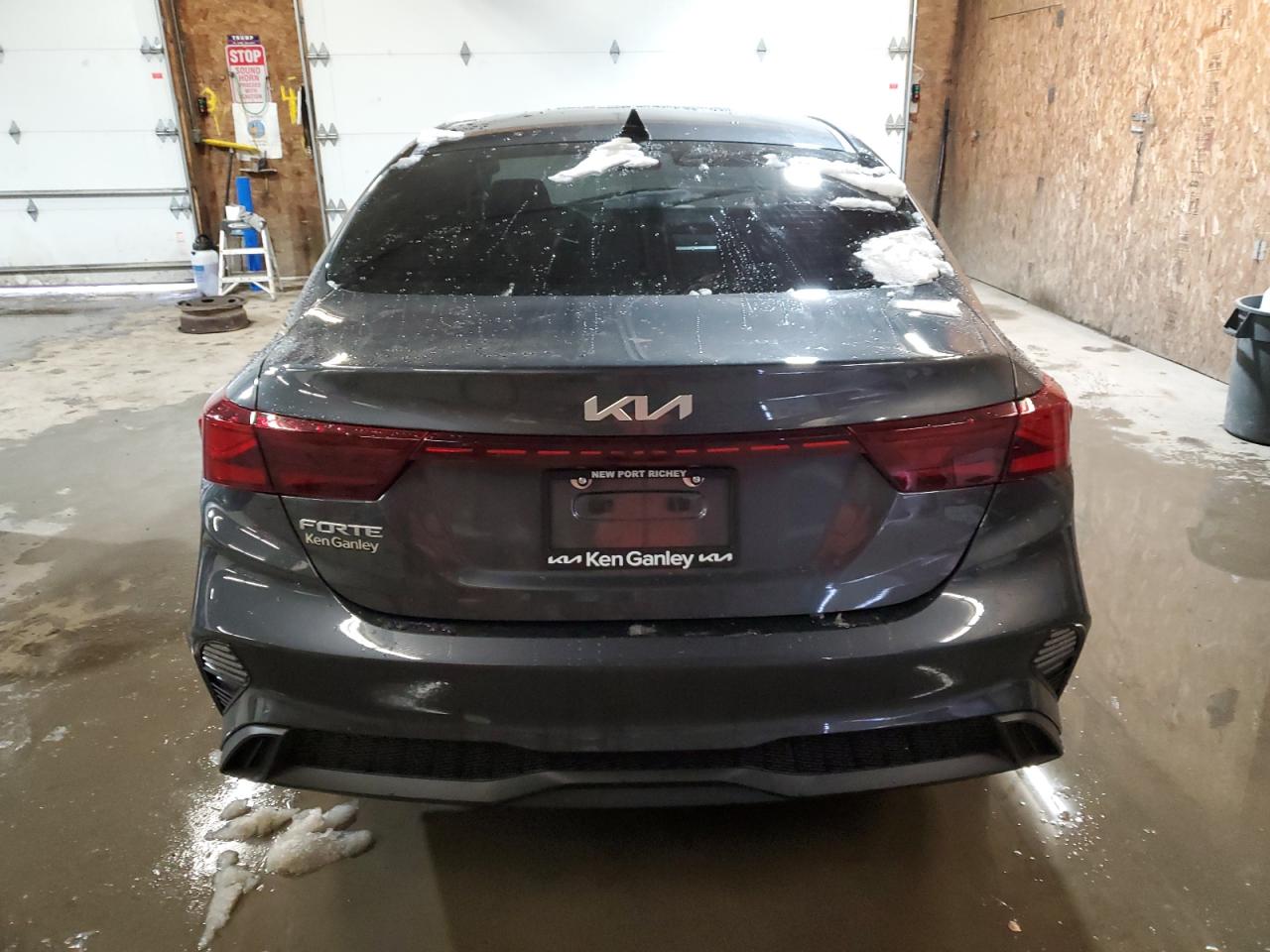 2024 Kia Forte - Image 6