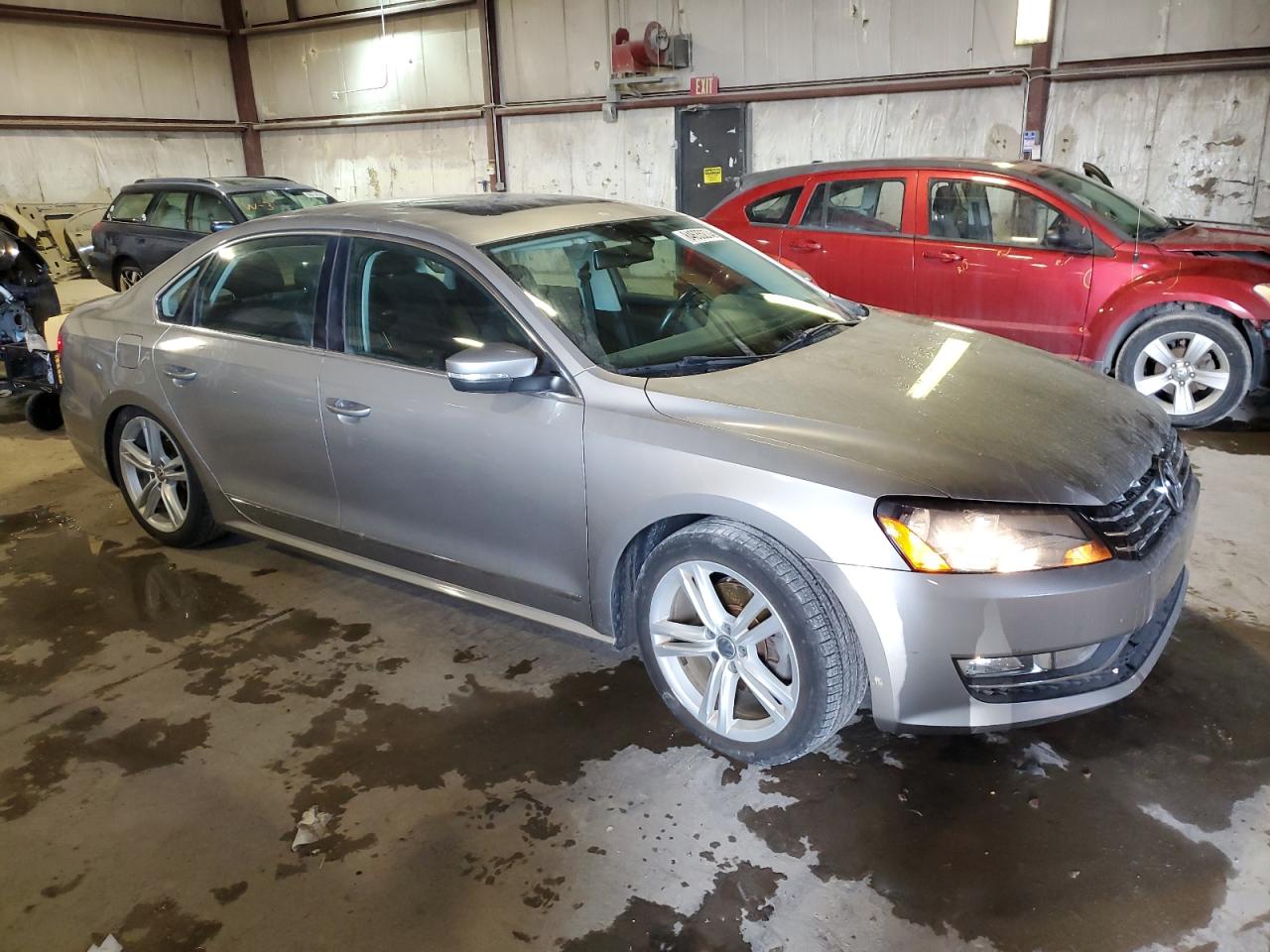 2014 Volkswagen Passat - Image 4