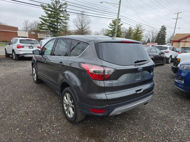 Паркетники FORD ESCAPE 2017 Сірий