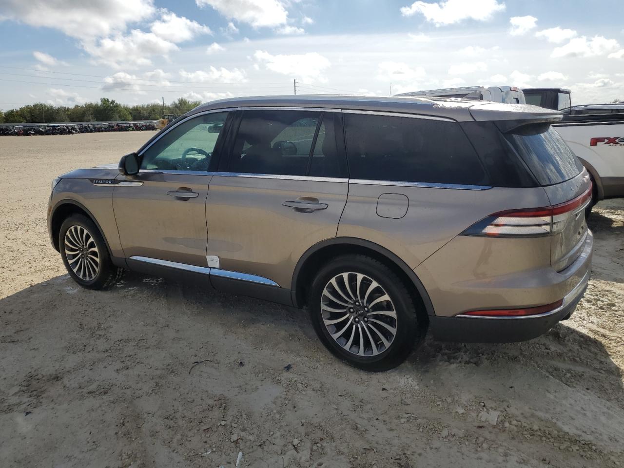 VIN 5LM5J7XC8LGL36690 2020 LINCOLN AVIATOR no.2