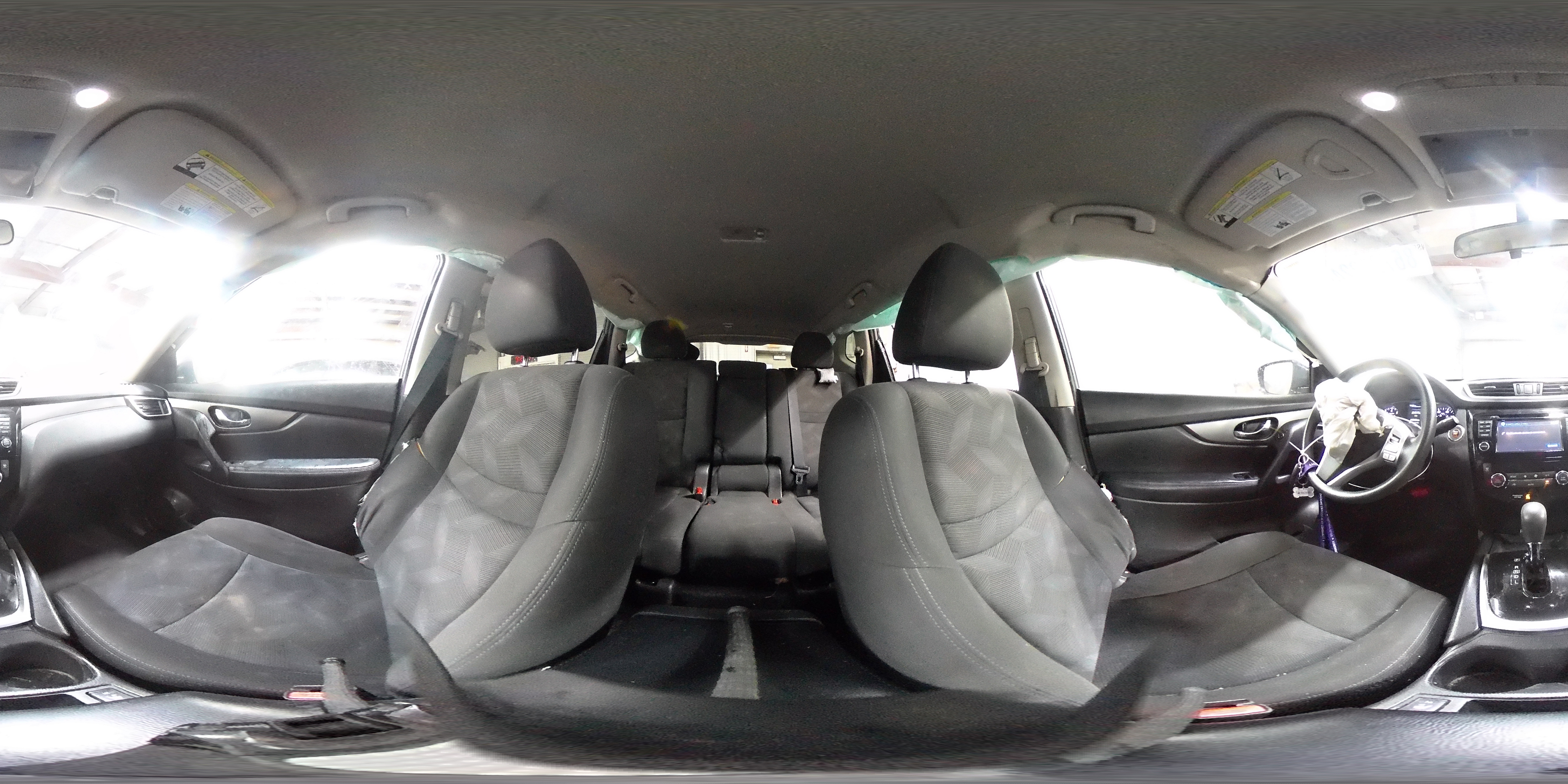 2016 Nissan Rogue - Image 14