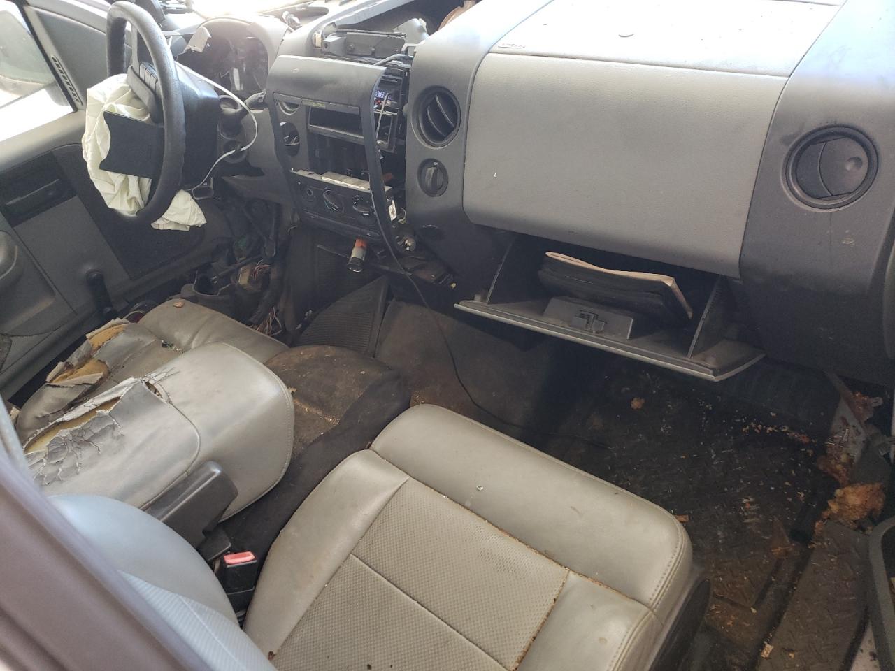 2005 Ford F-150 - Image 8