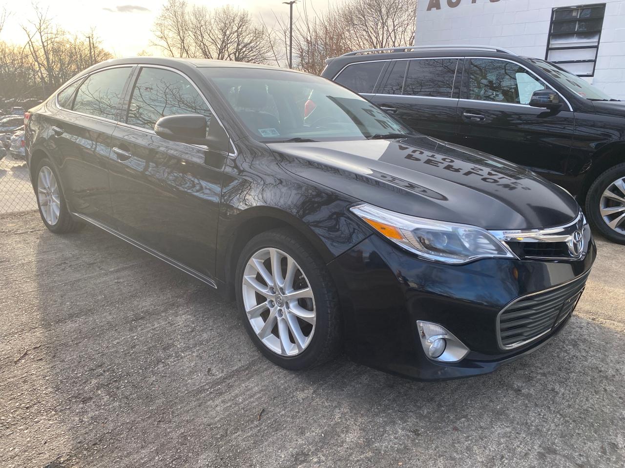 2013 TOYOTA AVALON