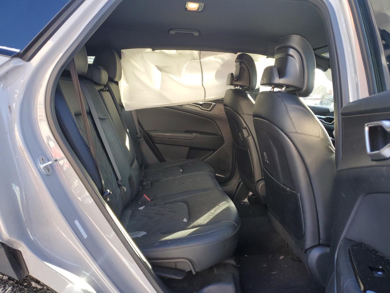 2023 Kia Sportage - Image 11