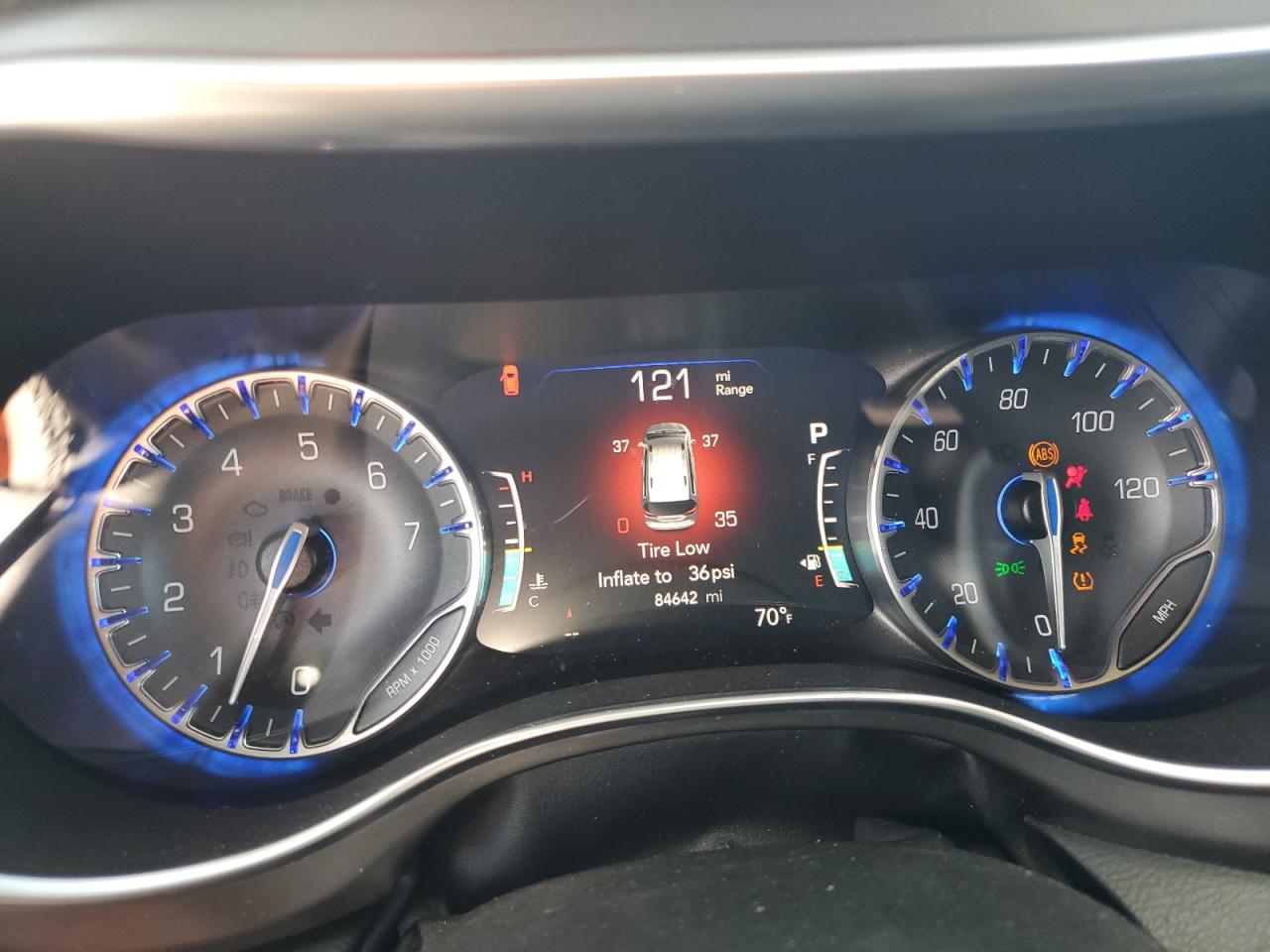 2019 Chrysler Pacifica - Image 9