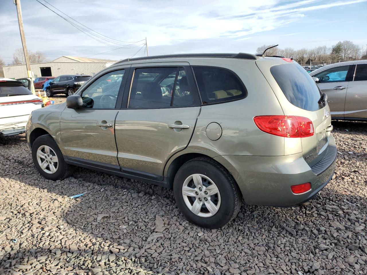 2009 Hyundai Santa Fe - Image 2