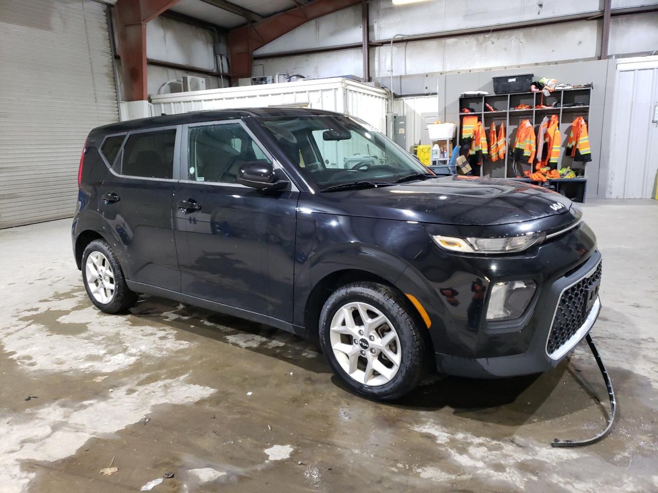 2022 Kia Soul - Image 4