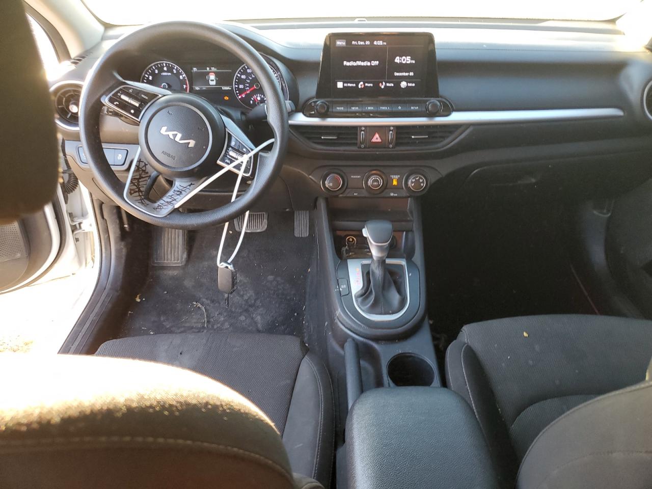 2023 Kia Forte - Image 8