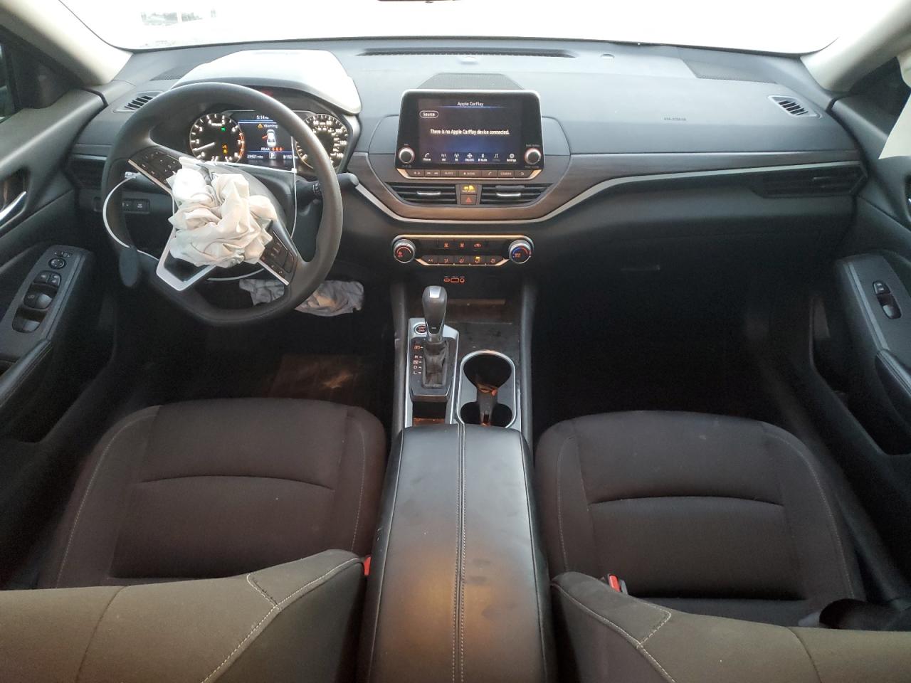 2024 Nissan Altima - Image 8