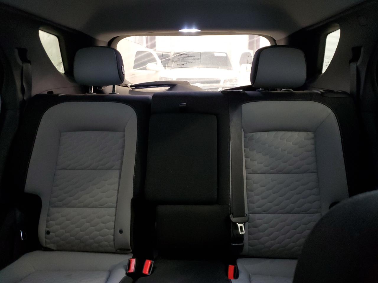 2018 Chevrolet Equinox - Image 10