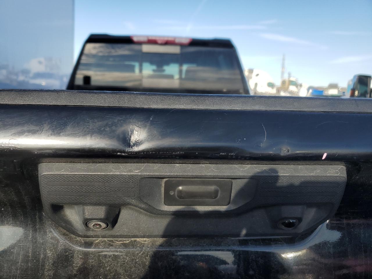 2022 Chevrolet Silverado - Image 9
