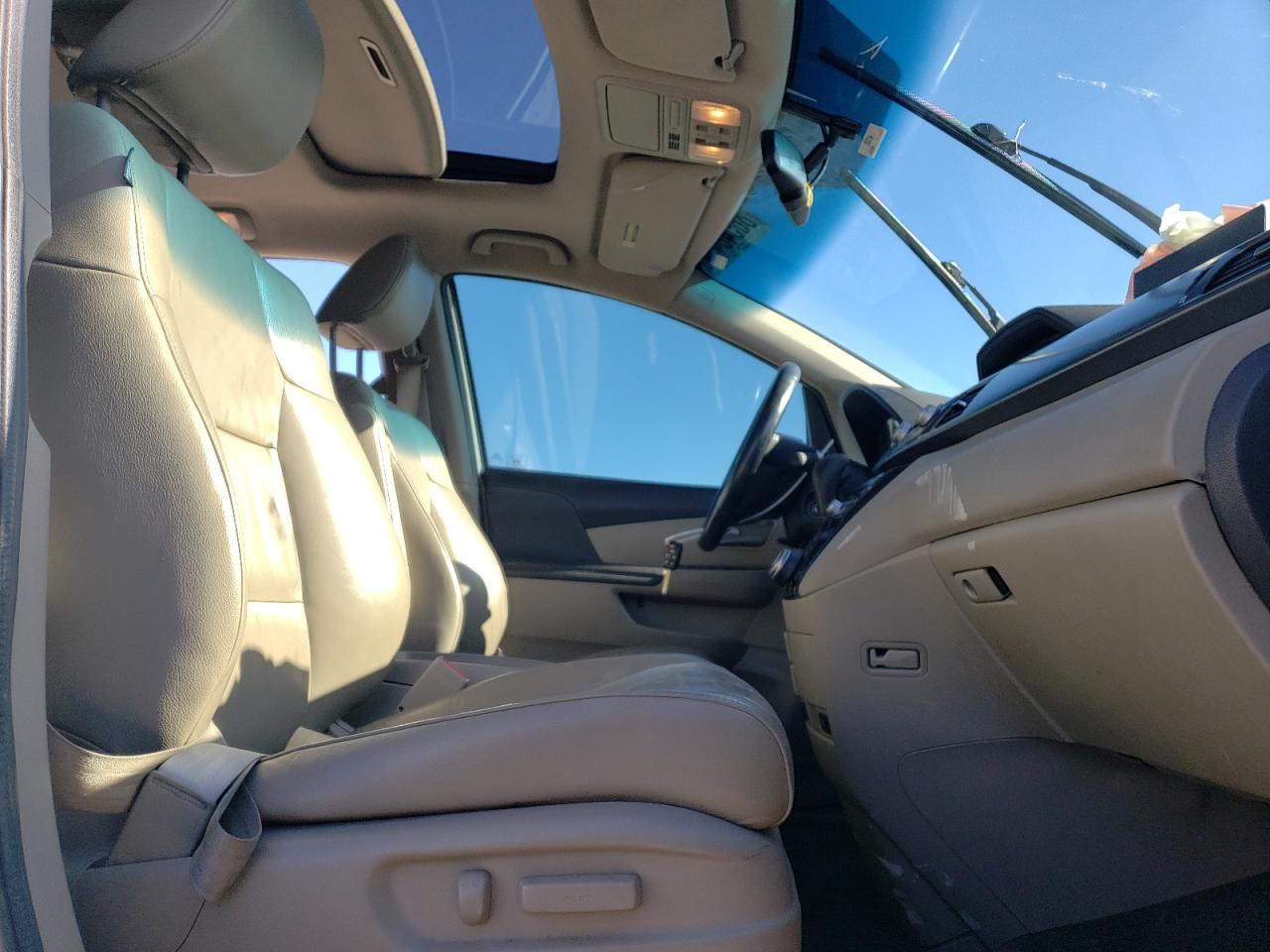 2012 Honda Odyssey - Image 7