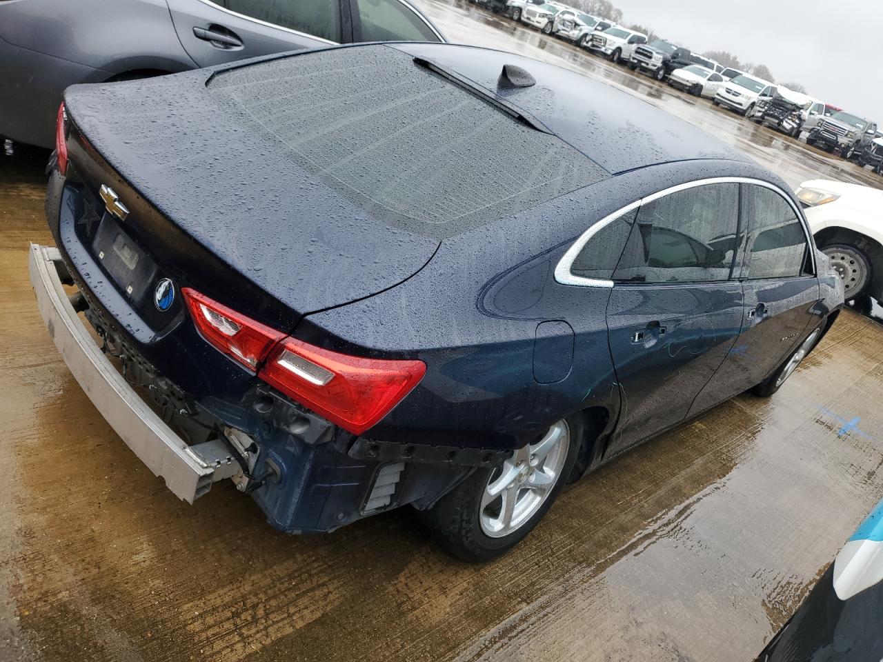 2018 Chevrolet Malibu - Image 3