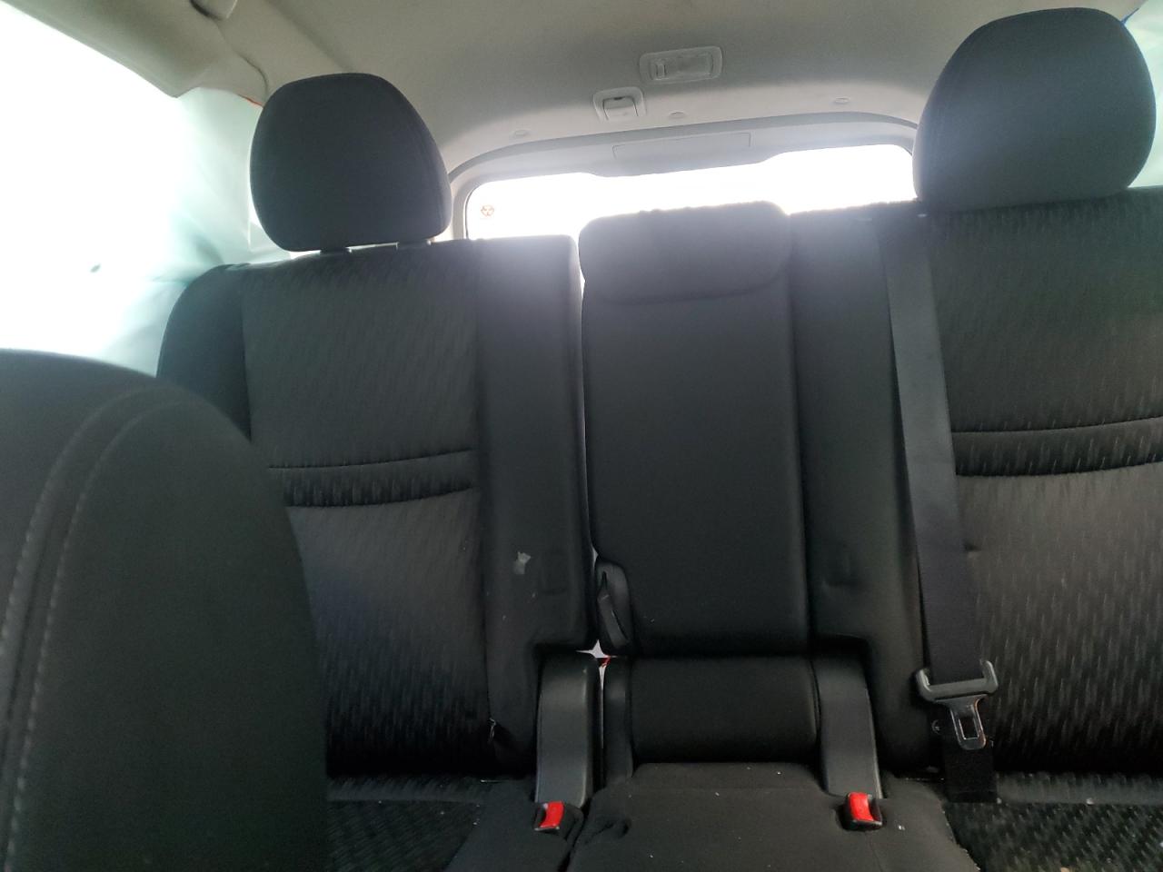 2019 Nissan Rogue - Image 10