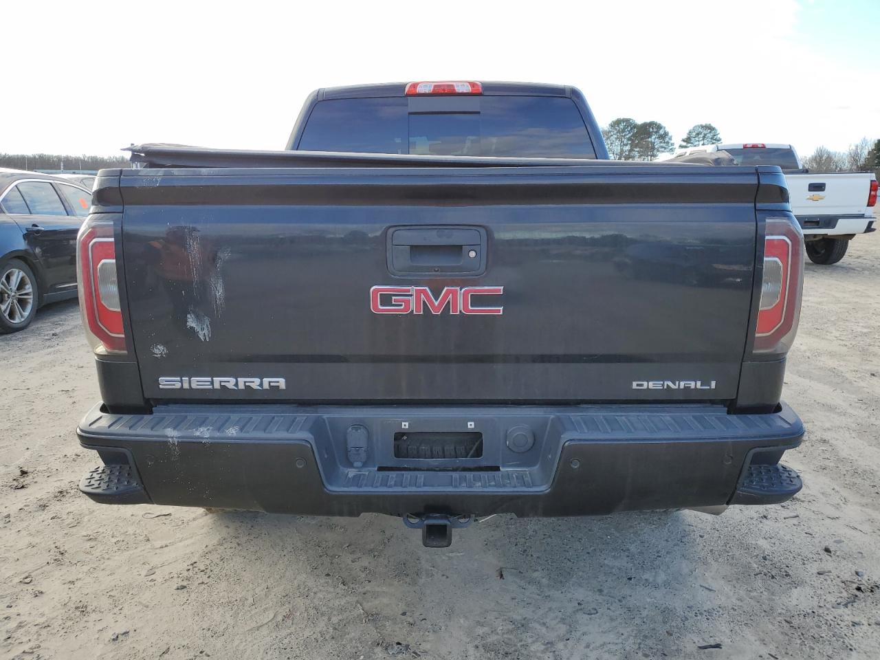 2017 GMC Sierra - Image 6