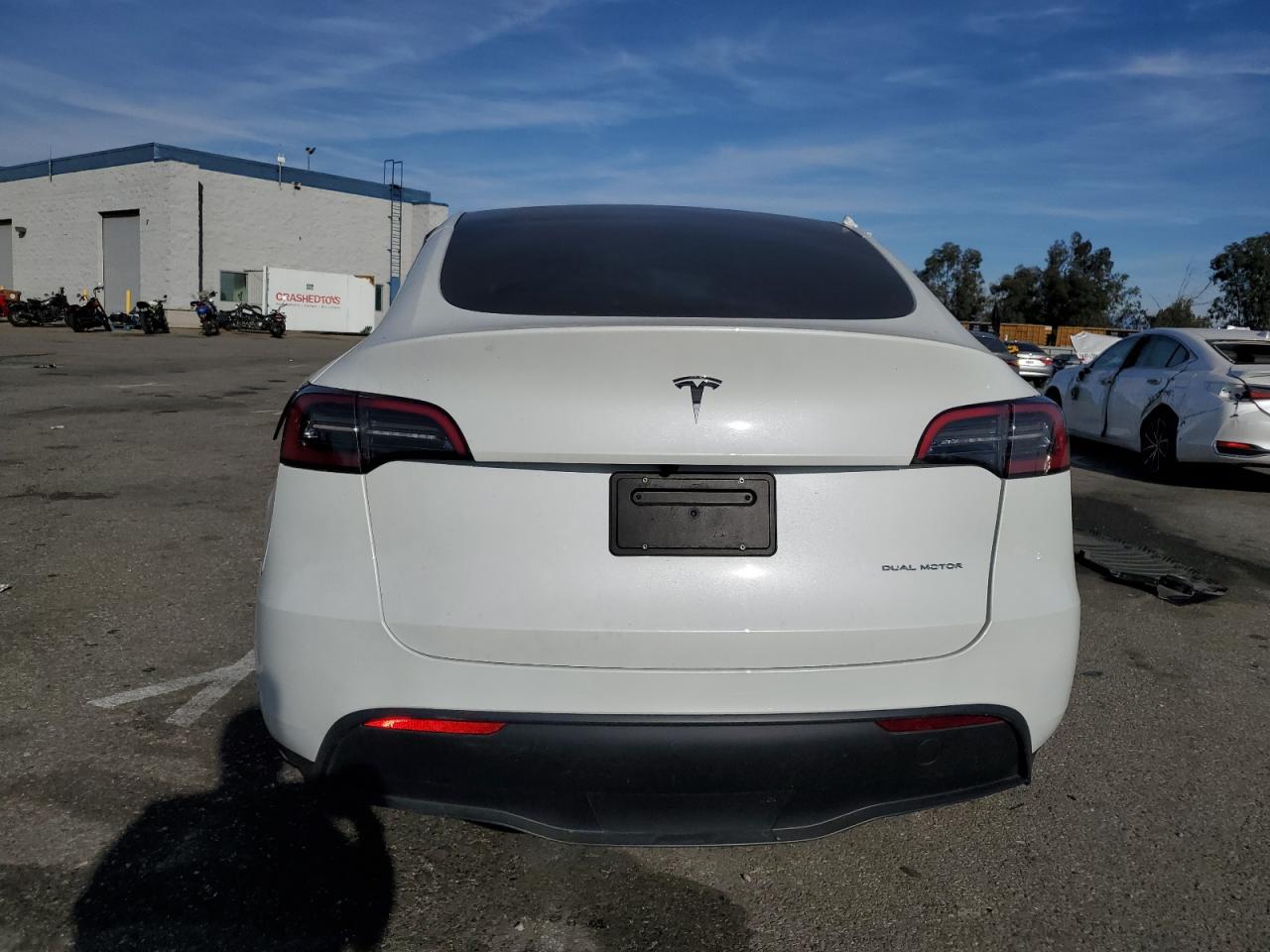 VIN 7SAYGAEE2PF832009 2023 TESLA MODEL Y no.6