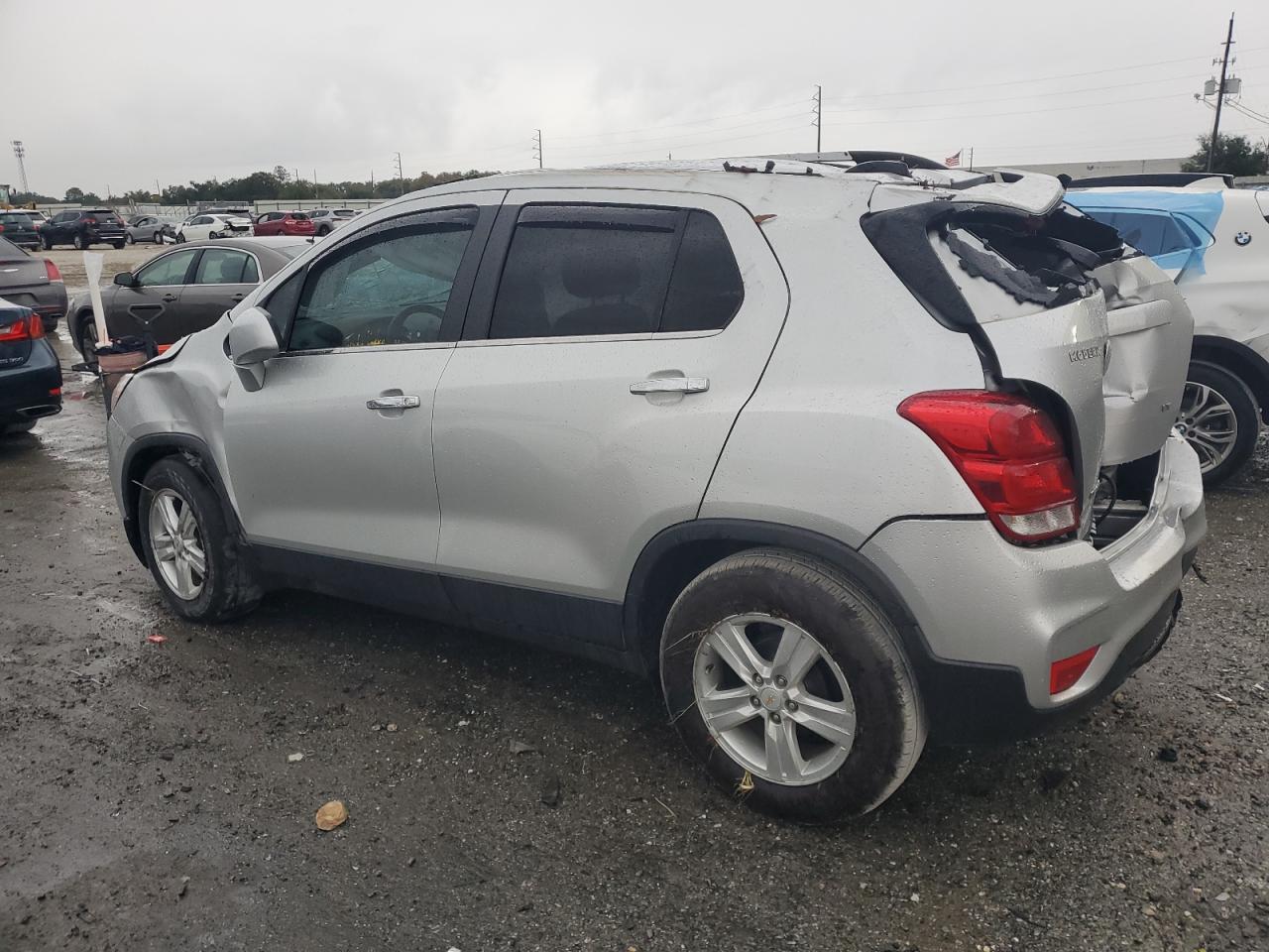 2019 Chevrolet Trax - Image 2