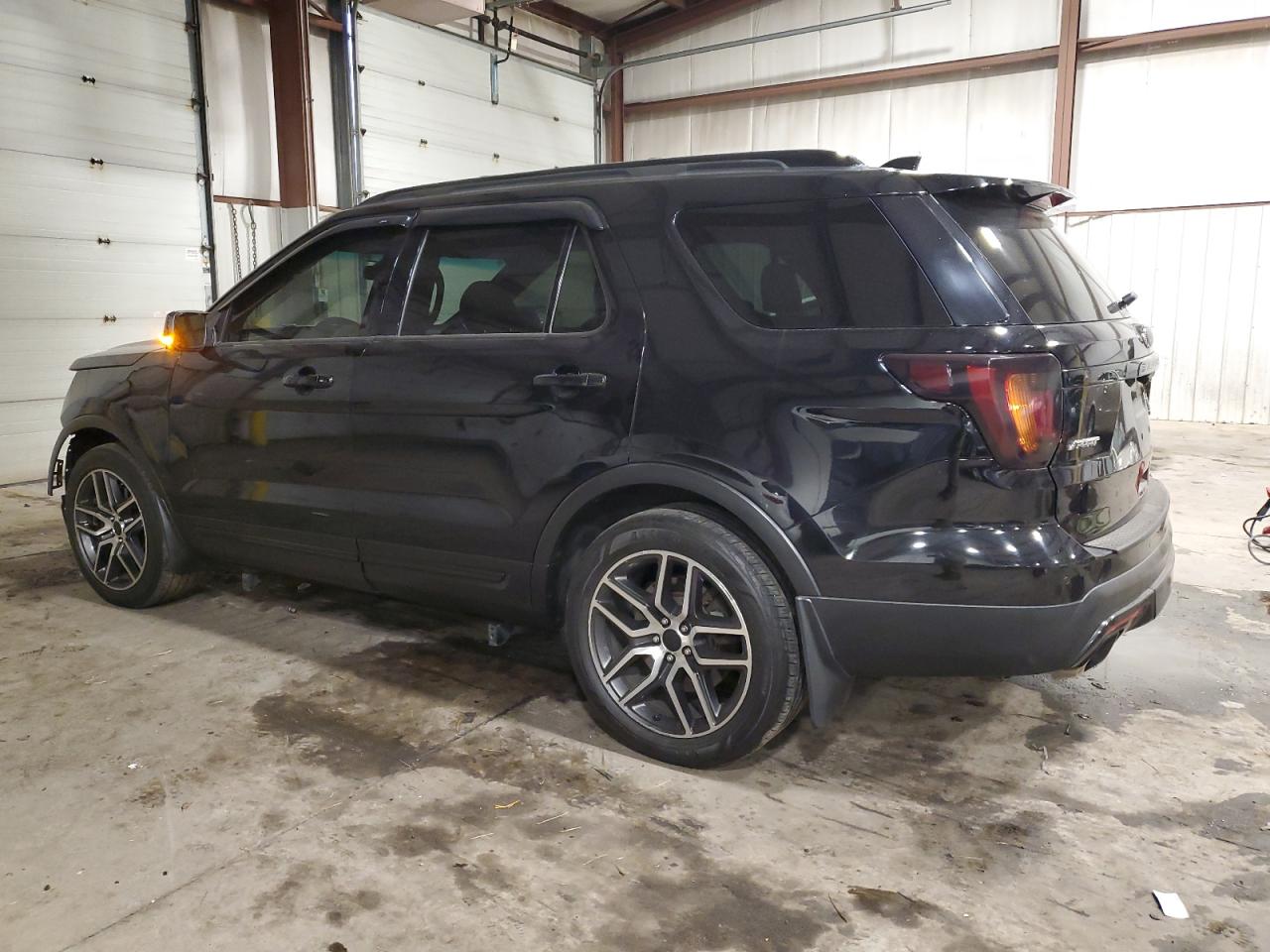 2017 Ford Explorer - Image 2