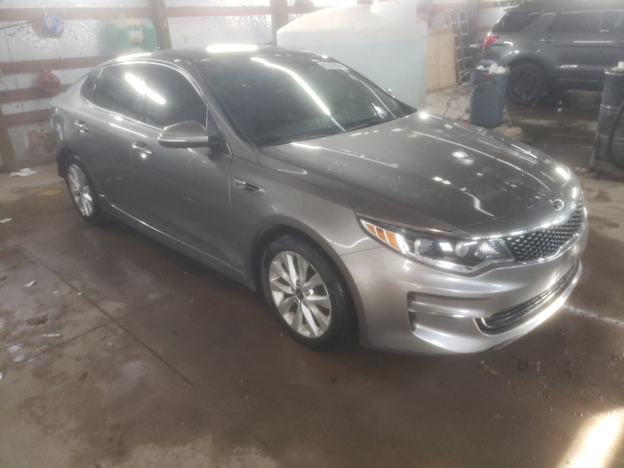 VIN 5XXGU4L38GG094993 2016 KIA OPTIMA no.4