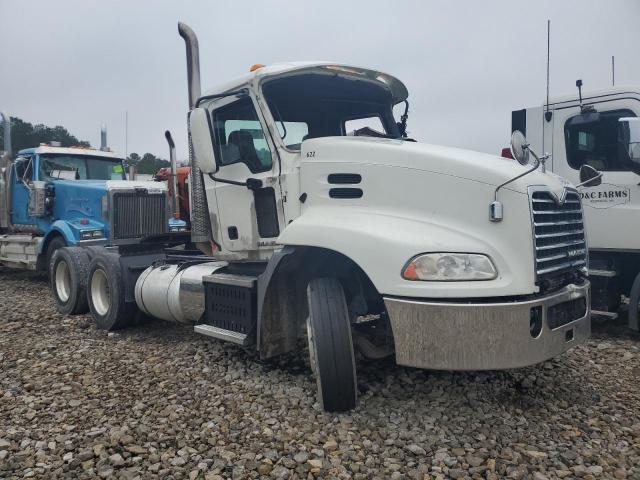 2016 Mack 600 Cxu600